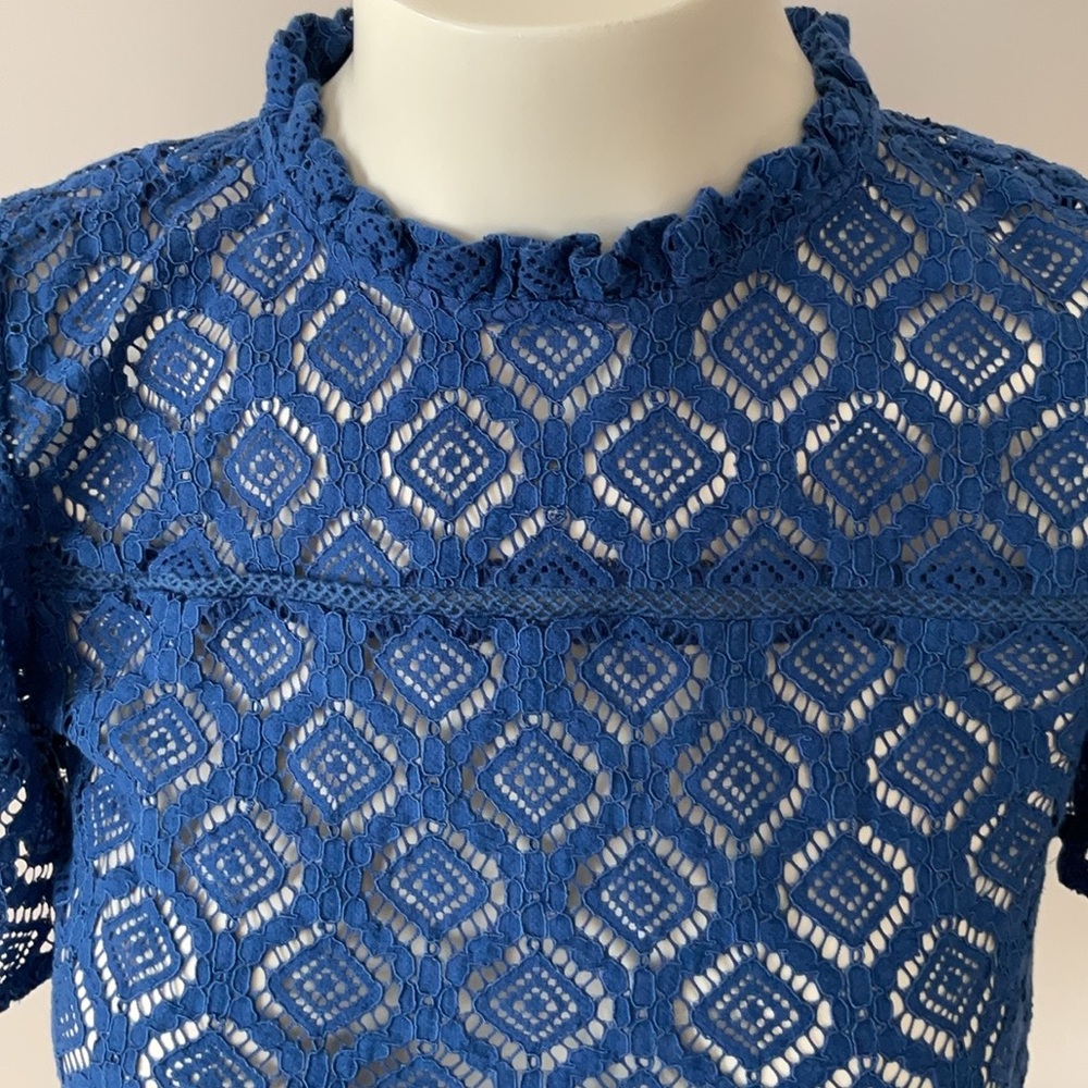 LOFT Ruffle Neck Lace Top PTP 16 - Picture 3 of 9